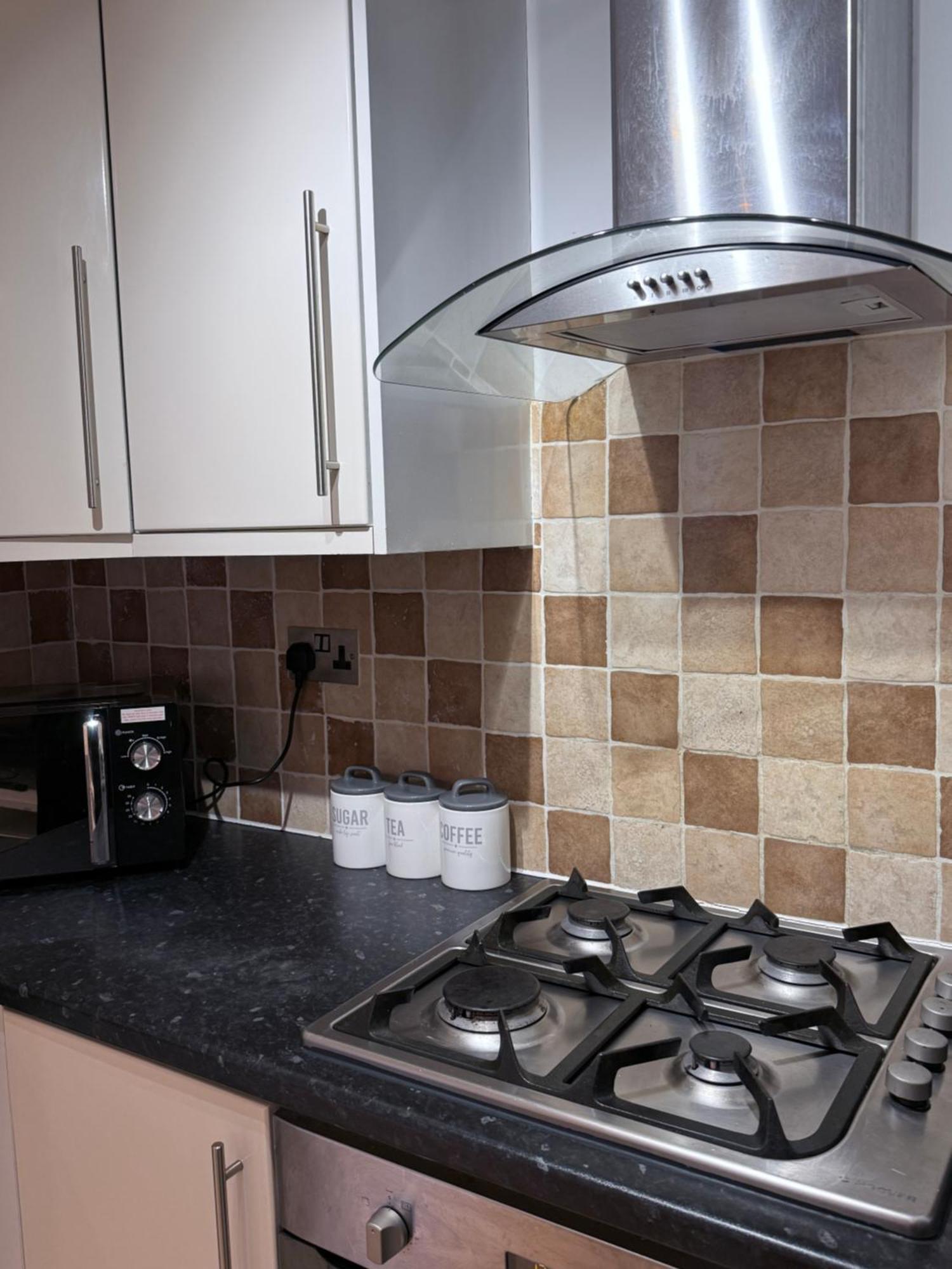 Cosy Guest Suite, West London هاونسلو المظهر الخارجي الصورة